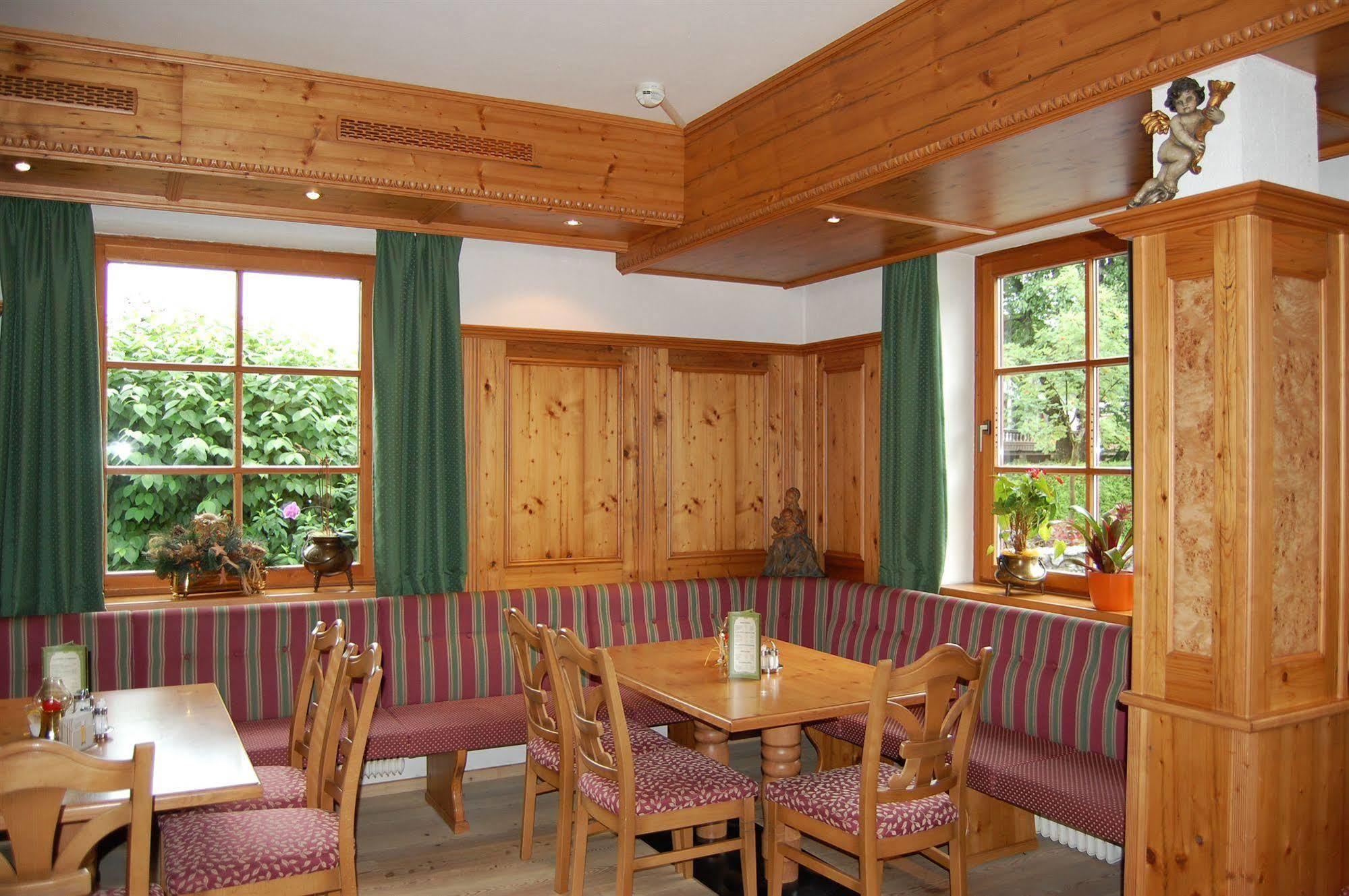 Classic Rooms By Crystal Sankt Johann in Tirol Exterior foto
